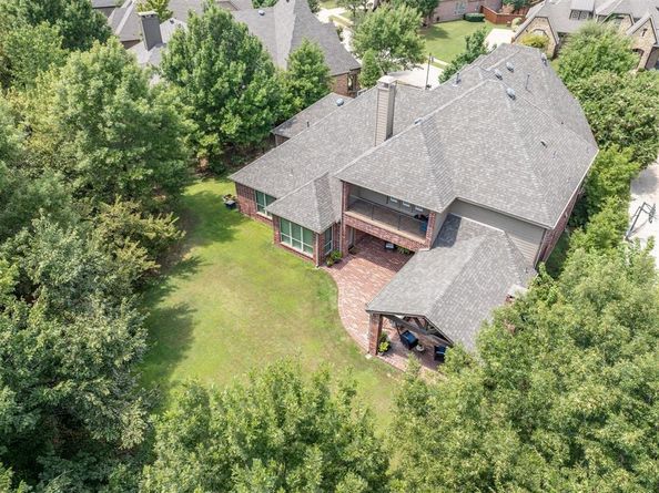 700  Kimbro Avenue , Lantana Texas 76226