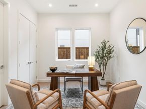 832  Mcbroom Street , Dallas Texas 75212