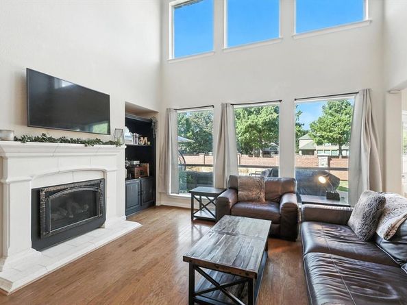 6828  Shoreway Drive , Grand Prairie Texas 75054