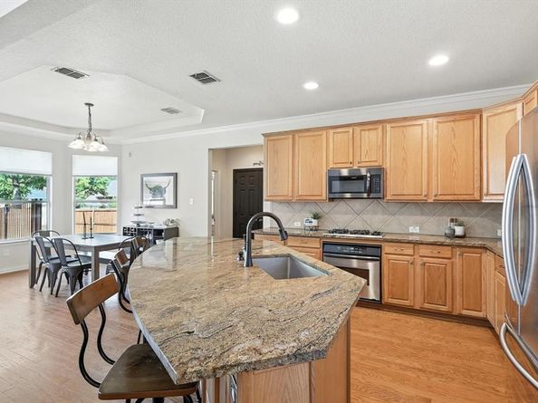 6828  Shoreway Drive , Grand Prairie Texas 75054