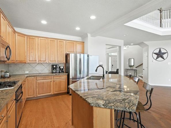 6828  Shoreway Drive , Grand Prairie Texas 75054