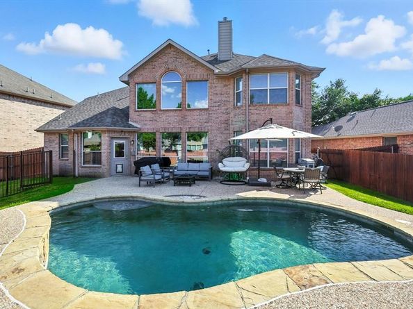 6828  Shoreway Drive , Grand Prairie Texas 75054