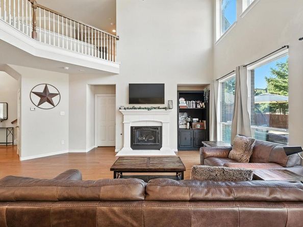 6828  Shoreway Drive , Grand Prairie Texas 75054
