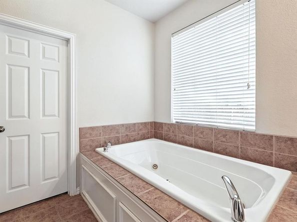 6828  Shoreway Drive , Grand Prairie Texas 75054