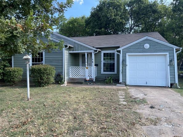 1713  Fort Worth Street , Grand Prairie Texas 75050