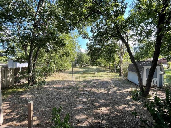 1713  Fort Worth Street , Grand Prairie Texas 75050