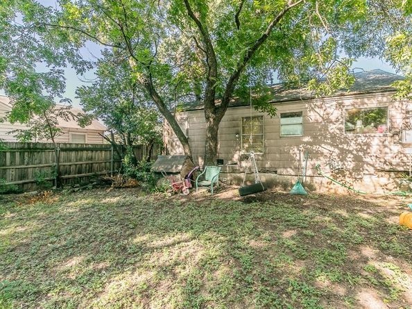 2100 N Riverside Drive , Fort Worth Texas 76111