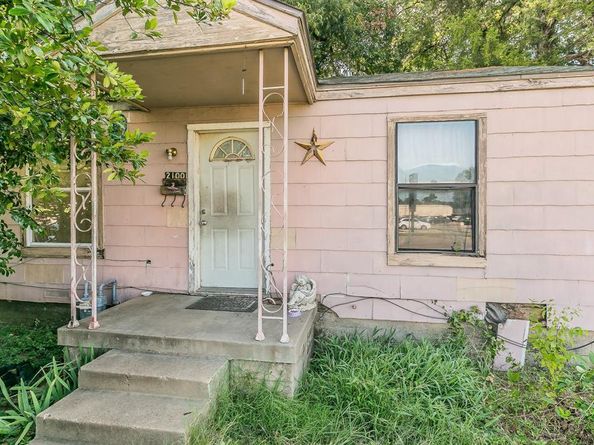 2100 N Riverside Drive , Fort Worth Texas 76111