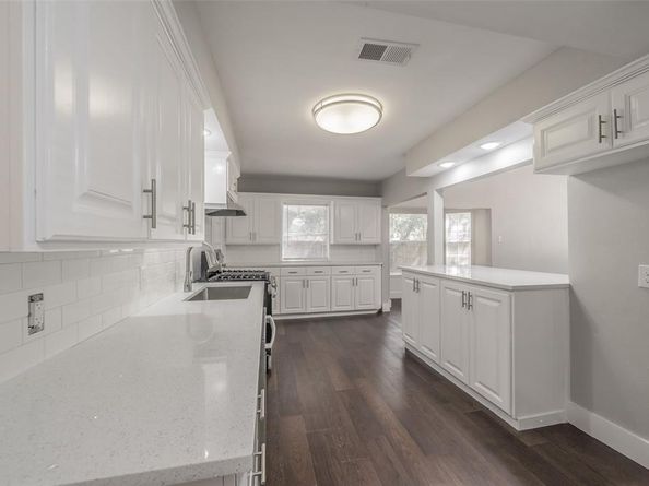 110  Bluebonnet Drive , Highland Village Texas 75077