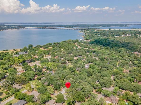 110  Bluebonnet Drive , Highland Village Texas 75077