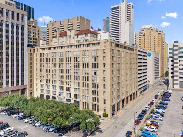 1122  Jackson Street  718, Dallas Texas 75202
