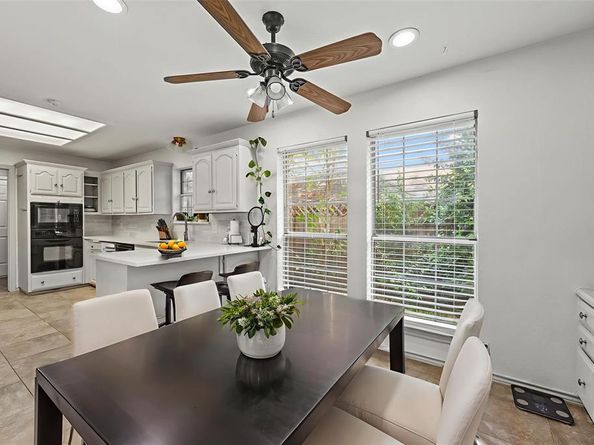 2809  Apple Valley Drive , Garland Texas 75043