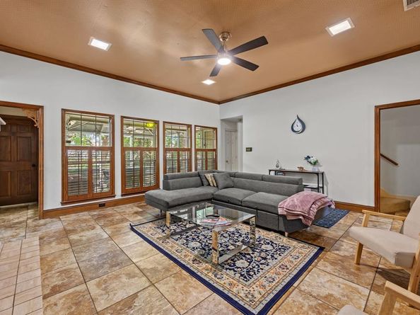 2809  Apple Valley Drive , Garland Texas 75043