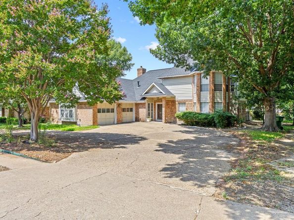 2809  Apple Valley Drive , Garland Texas 75043