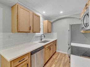 925  Brighton Avenue , Dallas Texas 75208