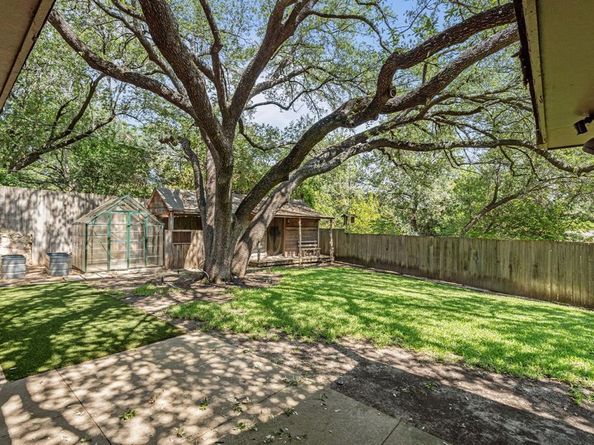 6536  Genoa Road , Fort Worth Texas 76116