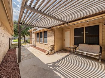 813  Claycourt Circle 