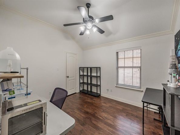 813  Claycourt Circle , Fort Worth Texas 76120