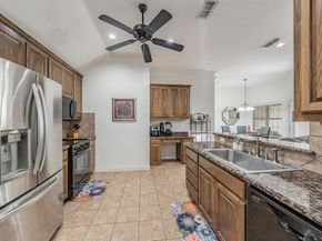 813  Claycourt Circle , Fort Worth Texas 76120
