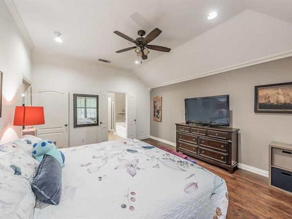 813  Claycourt Circle , Fort Worth Texas 76120