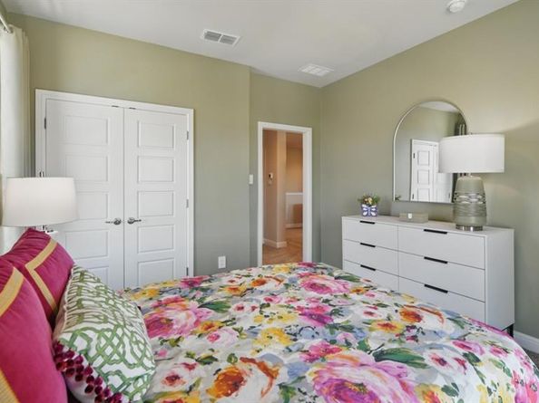 1809  SWALLOW Street , Denton Texas 76205