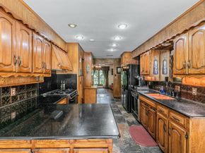 2406  Drawbridge Drive , Arlington Texas 76012