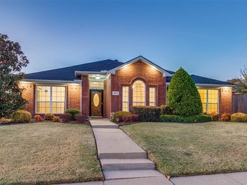 2517  Hackberry Creek 