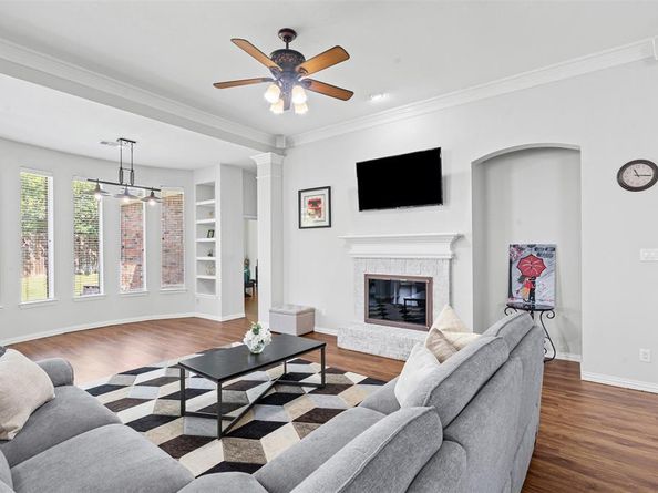 6506  Opus Drive , Arlington Texas 76001