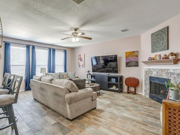 1425  Pheasant Run Trail , Fort Worth Texas 76131