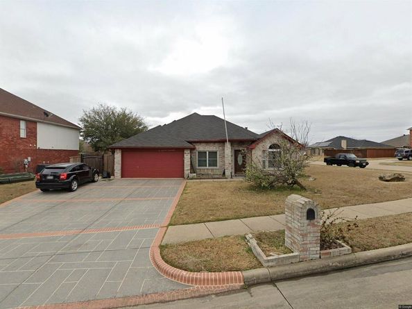 300  Pointer Place , Arlington Texas 76002