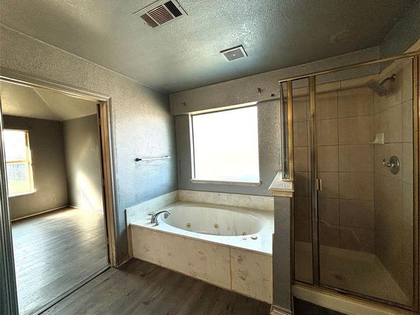 1213  Frenchmans Drive , DeSoto Texas 75115