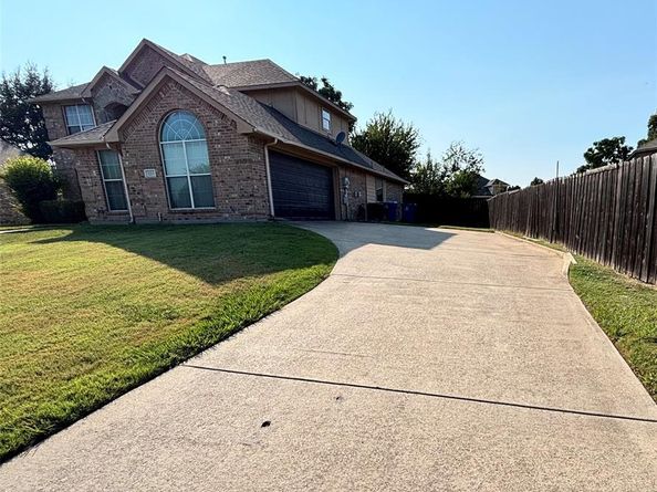 1213  Frenchmans Drive , DeSoto Texas 75115