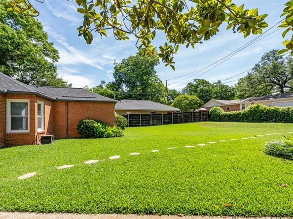 9914  Woodgrove Drive , Dallas Texas 75218