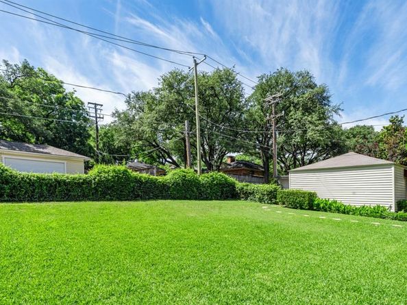 9914  Woodgrove Drive , Dallas Texas 75218
