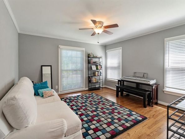 9914  Woodgrove Drive , Dallas Texas 75218
