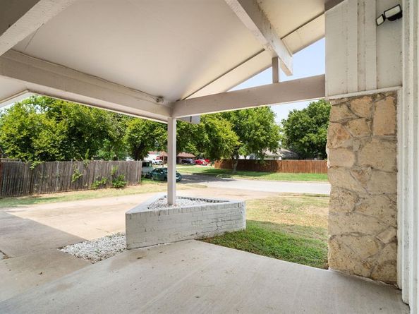 3216  Commonwealth Street , Irving Texas 75062