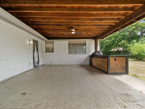3216  Commonwealth Street , Irving Texas 75062