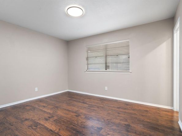 3216  Commonwealth Street , Irving Texas 75062
