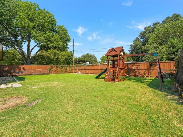718  Silverstone Drive , Richardson Texas 75080