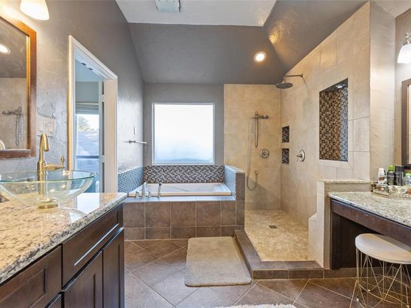18212  Muir Circle , Dallas Texas 75287