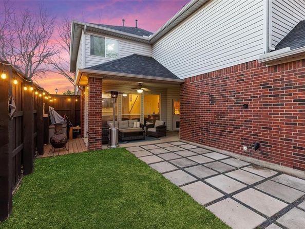 18212  Muir Circle , Dallas Texas 75287