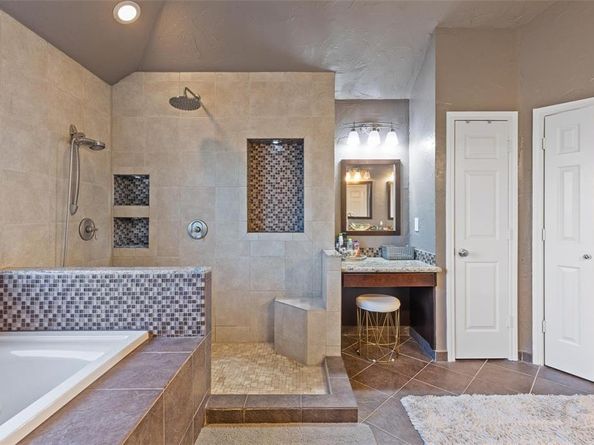 18212  Muir Circle , Dallas Texas 75287