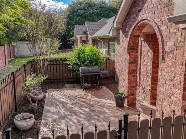 3101  Camellia Rose Drive  1111, Fort Worth Texas 76116