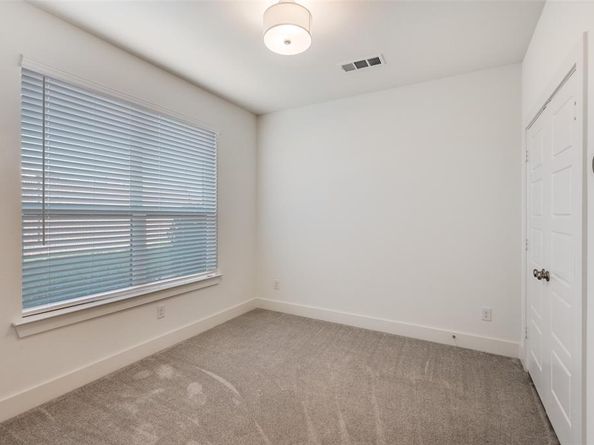2802  Addison Park Lane , Fort Worth Texas 76110