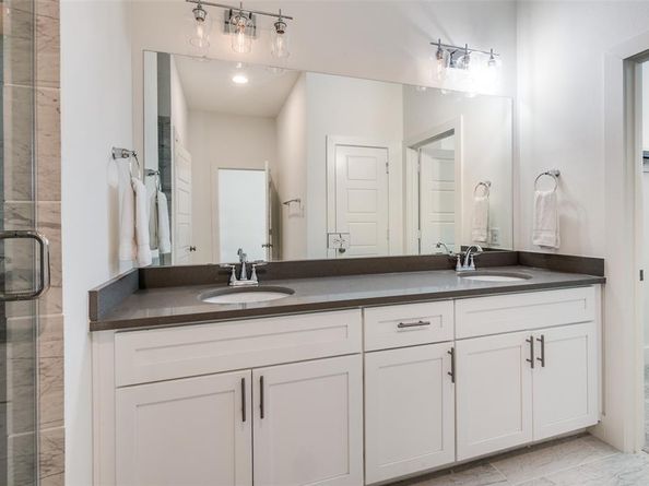 2802  Addison Park Lane , Fort Worth Texas 76110