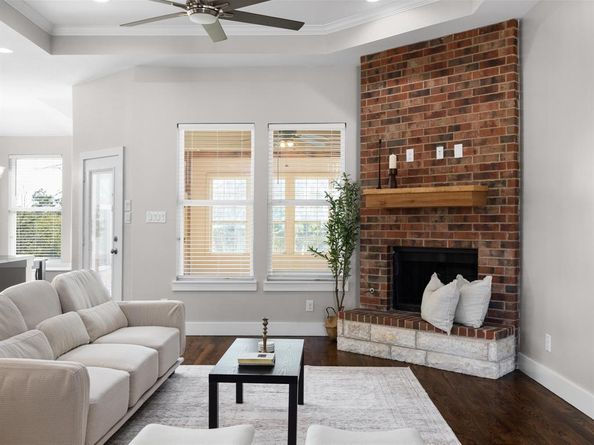 2700  Refugio Avenue , Fort Worth Texas 76164
