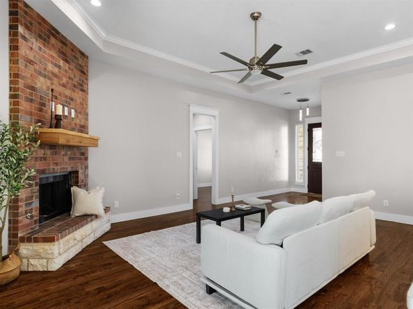 2700  Refugio Avenue , Fort Worth Texas 76164