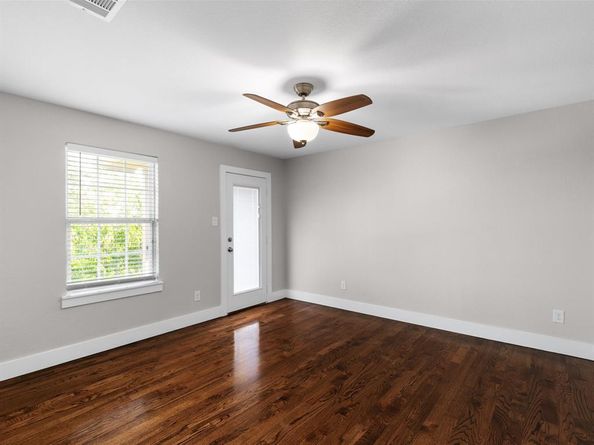 2700  Refugio Avenue , Fort Worth Texas 76164