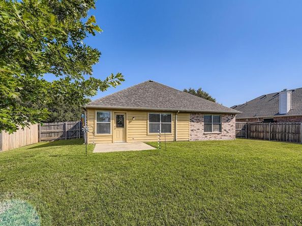 3812  Black Butte Drive , Denton Texas 76210