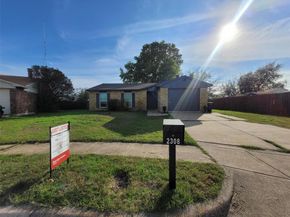 2308  Foxglen Court , Fort Worth Texas 76131